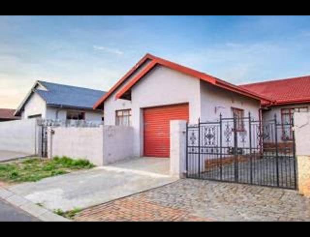 3 BEDROOM HOUSE FOR SALE IN TEMBISA EXT 11